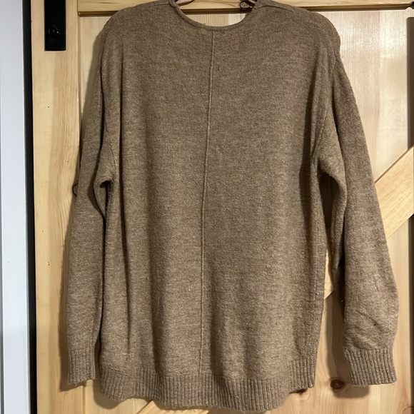 H&M V-NECK SWEATER - Picture 4 of 9